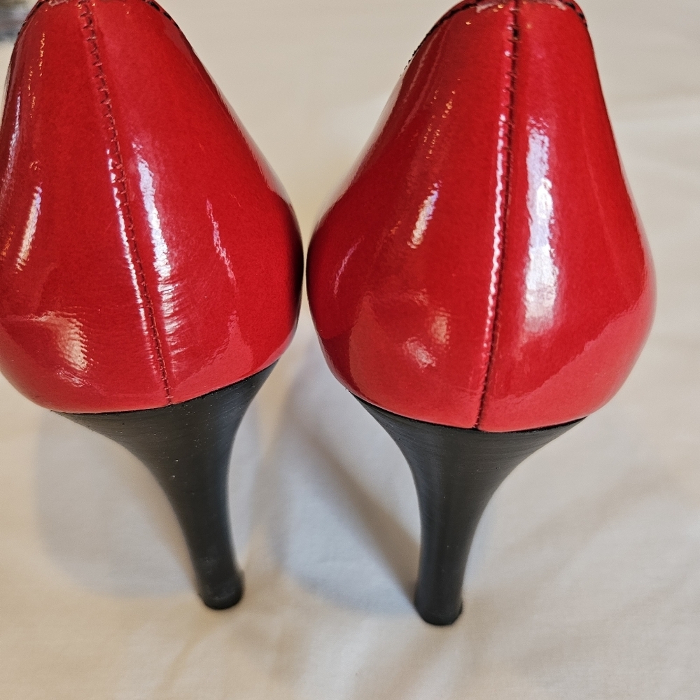AK Anne Klein Impact Leather Heels Red Sz 6.5 3.5" Heel Sexy EUC - Picture 8 of 12